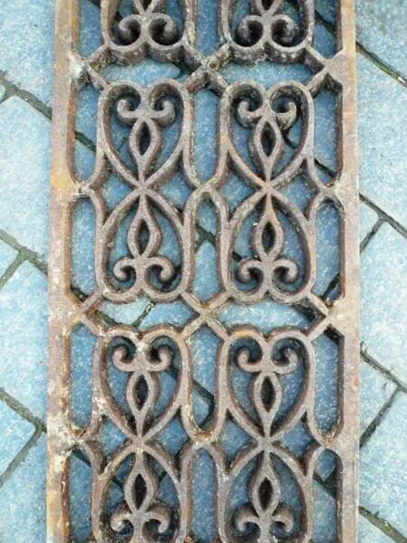 Cast Iron Floor Grilles with Frames x 66ft Long - 3735