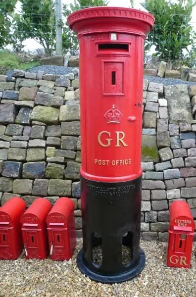 Antique GR Cast Iron Pillar Box - 3730