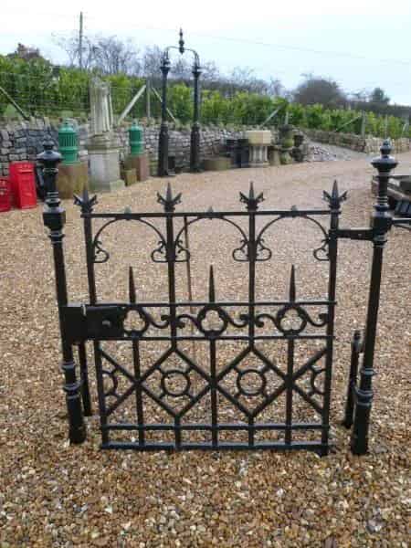 Cast Iron Gate & Railings