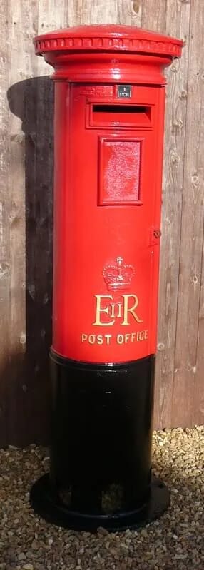 ER11 Pillar Box Circa 1955 - 3783
