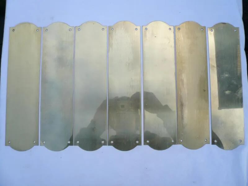 Set of 7 Brass Finger Plates - 3807
