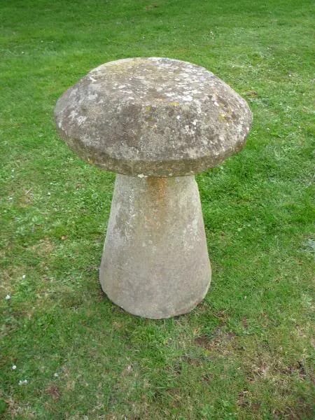 Original Staddlestone - 3891
