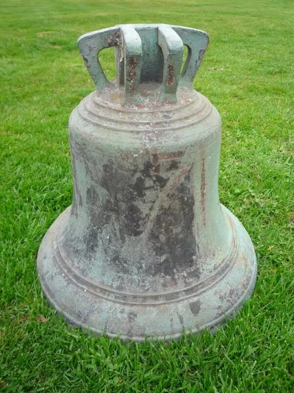 Bronze Church Bell - London - 3936