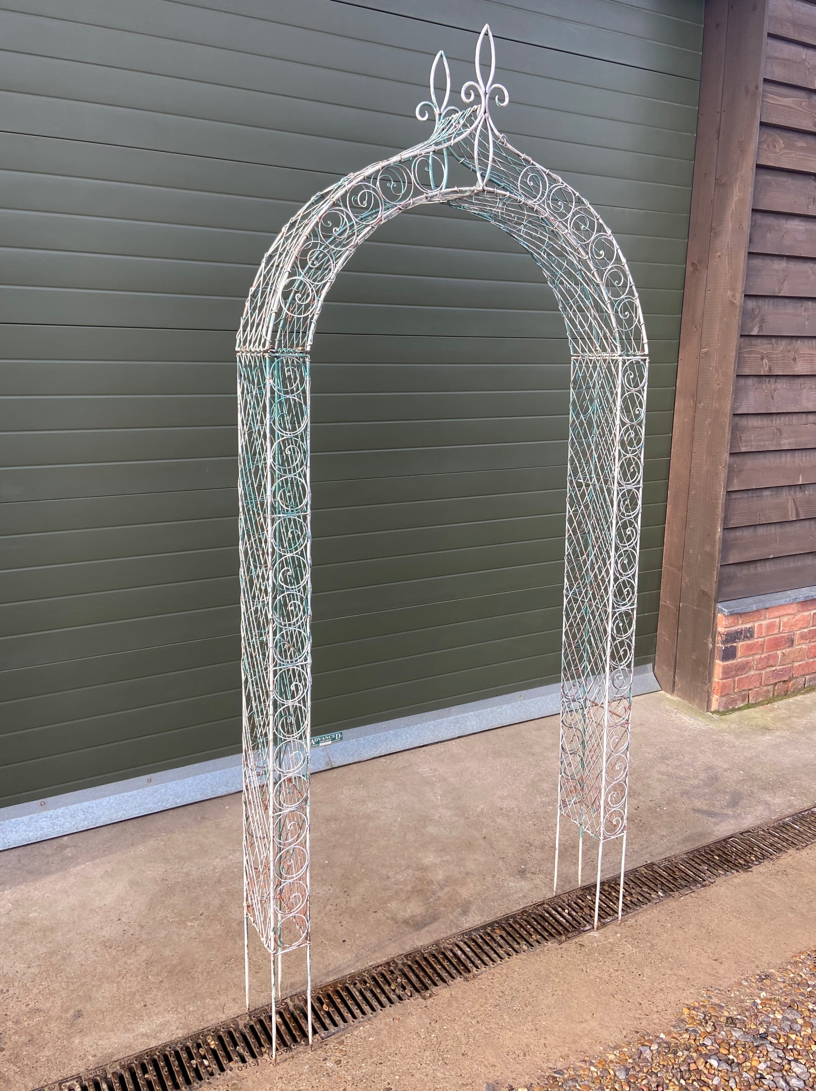 Vintage Decorative Garden Outdoor Metal Arbour - Archway - 9358