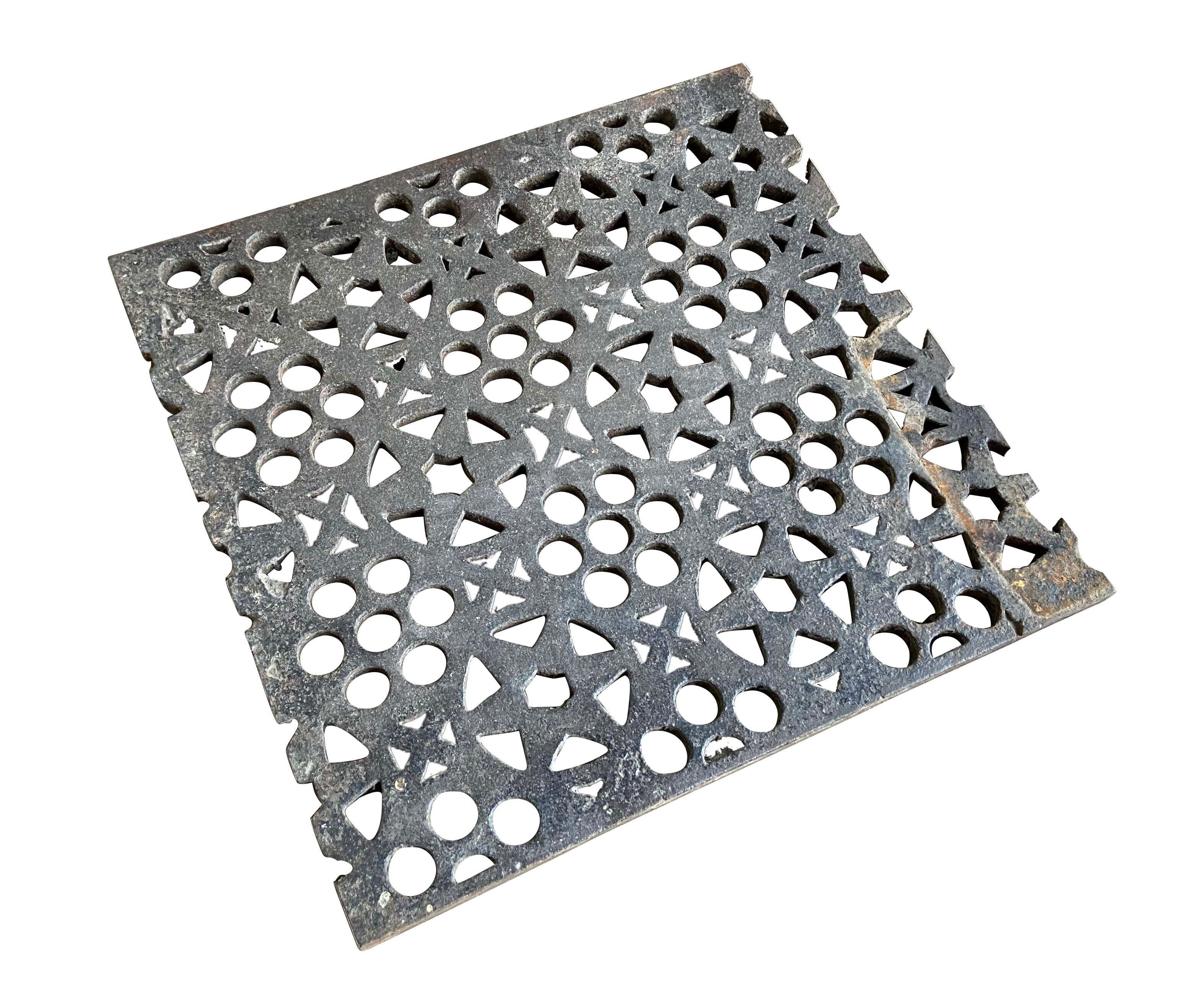 Small Antique Genuine Cast Iron Floor Grids / Grilles - 9627A