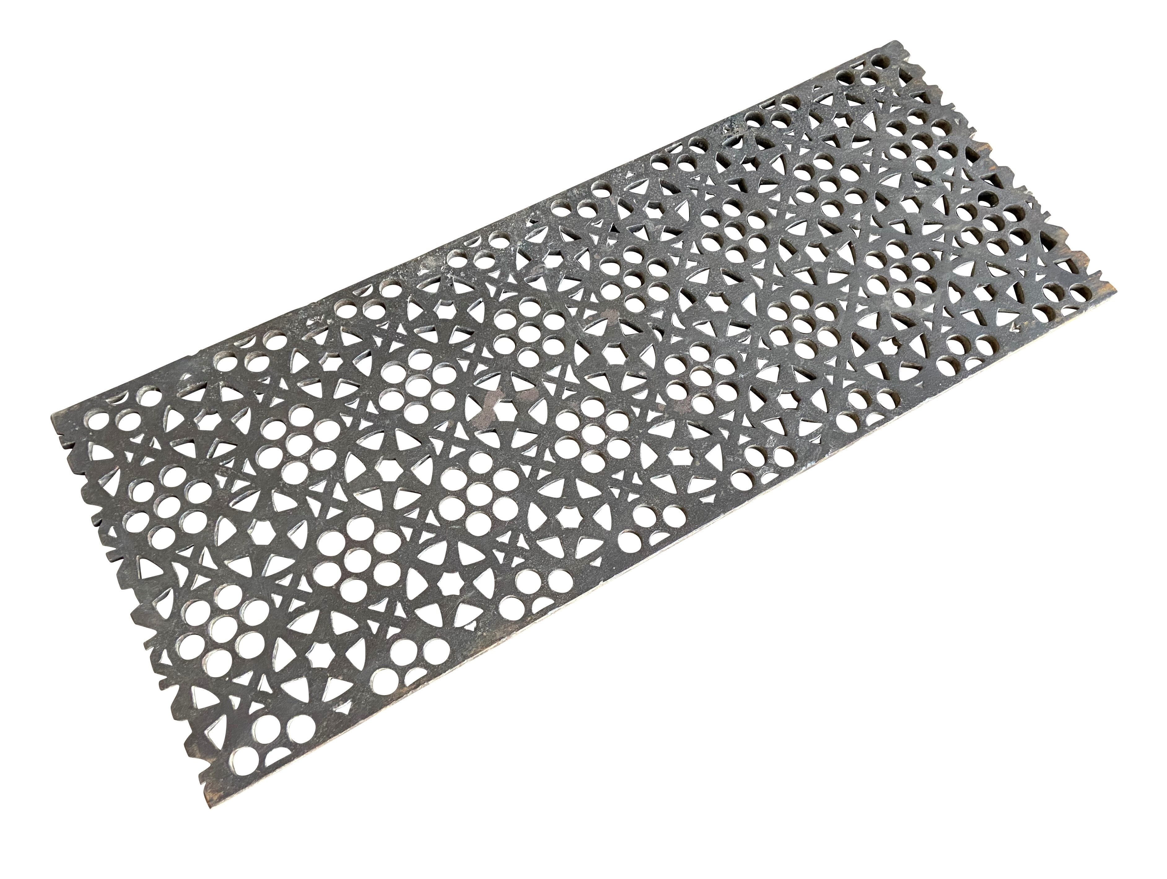 Genuine Old Antique Cast Iron Floor Grids / Grilles - 9626G