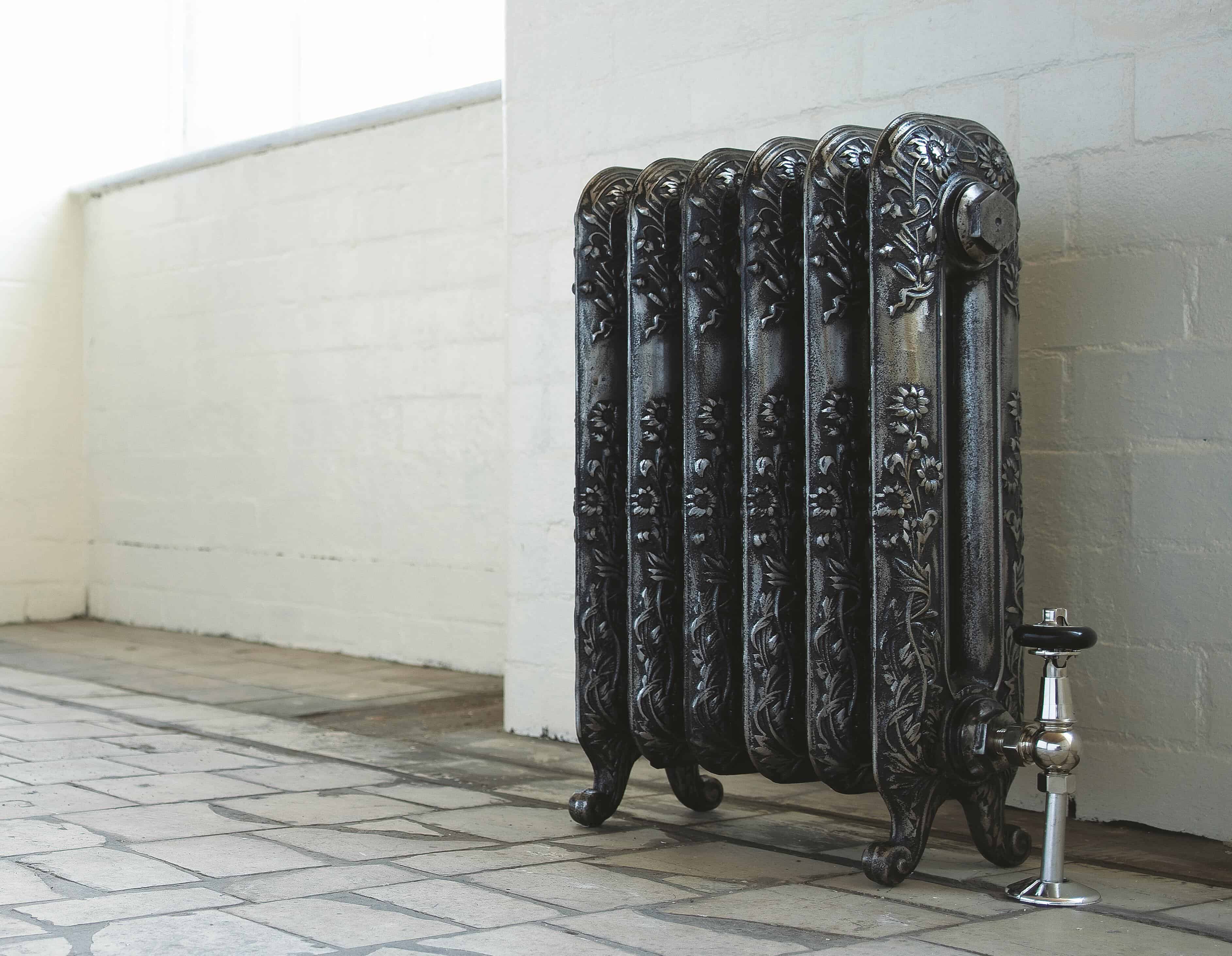 Arroll Daisy 600mm Tall Cast Iron Radiator