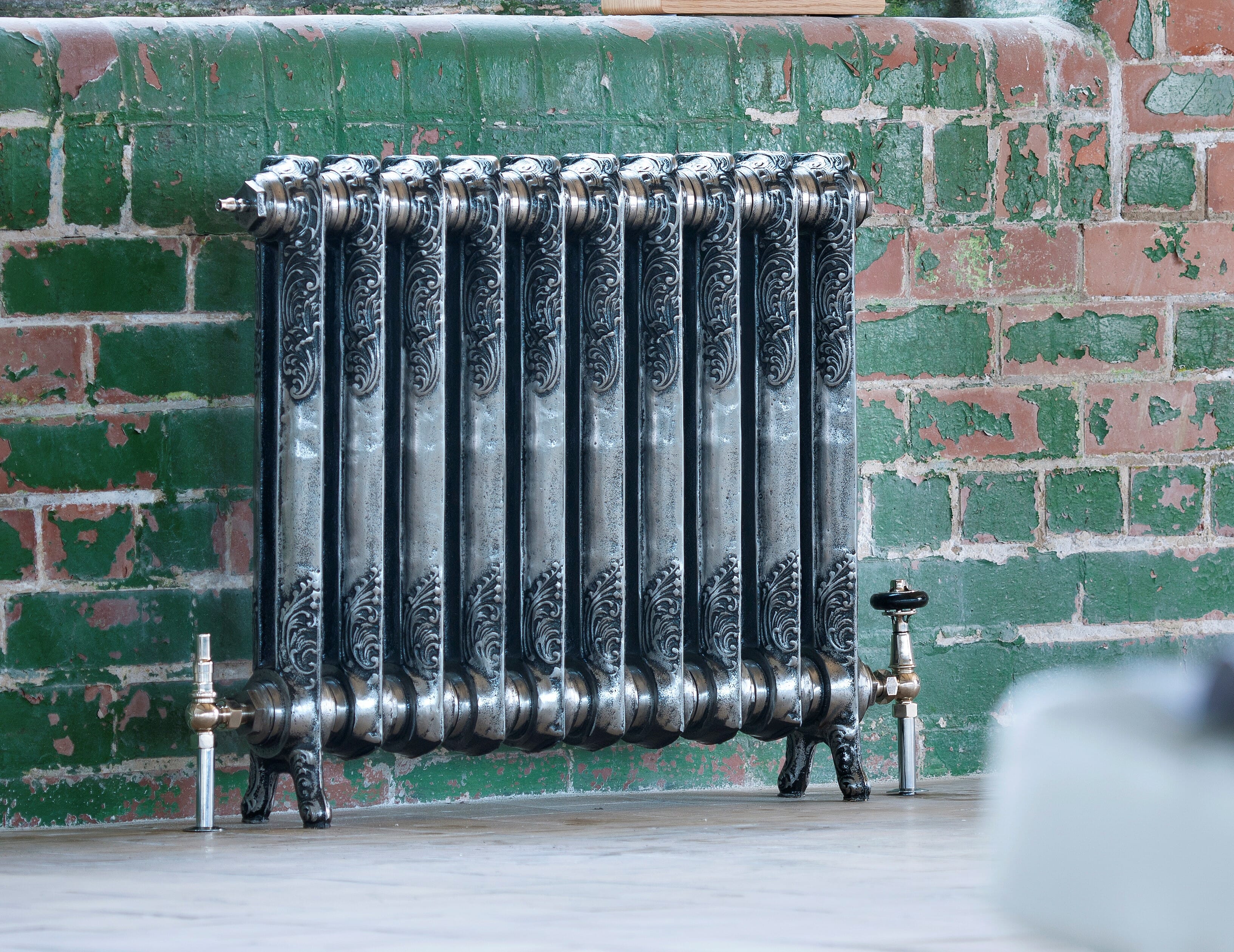 Arroll Rococo 560mm Cast Iron Radiator - ARO560