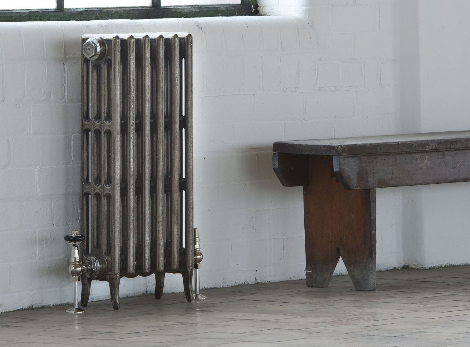 Arroll Neo Classic 4 Column 760mm Tall Cast Iron Radiator - ANE760