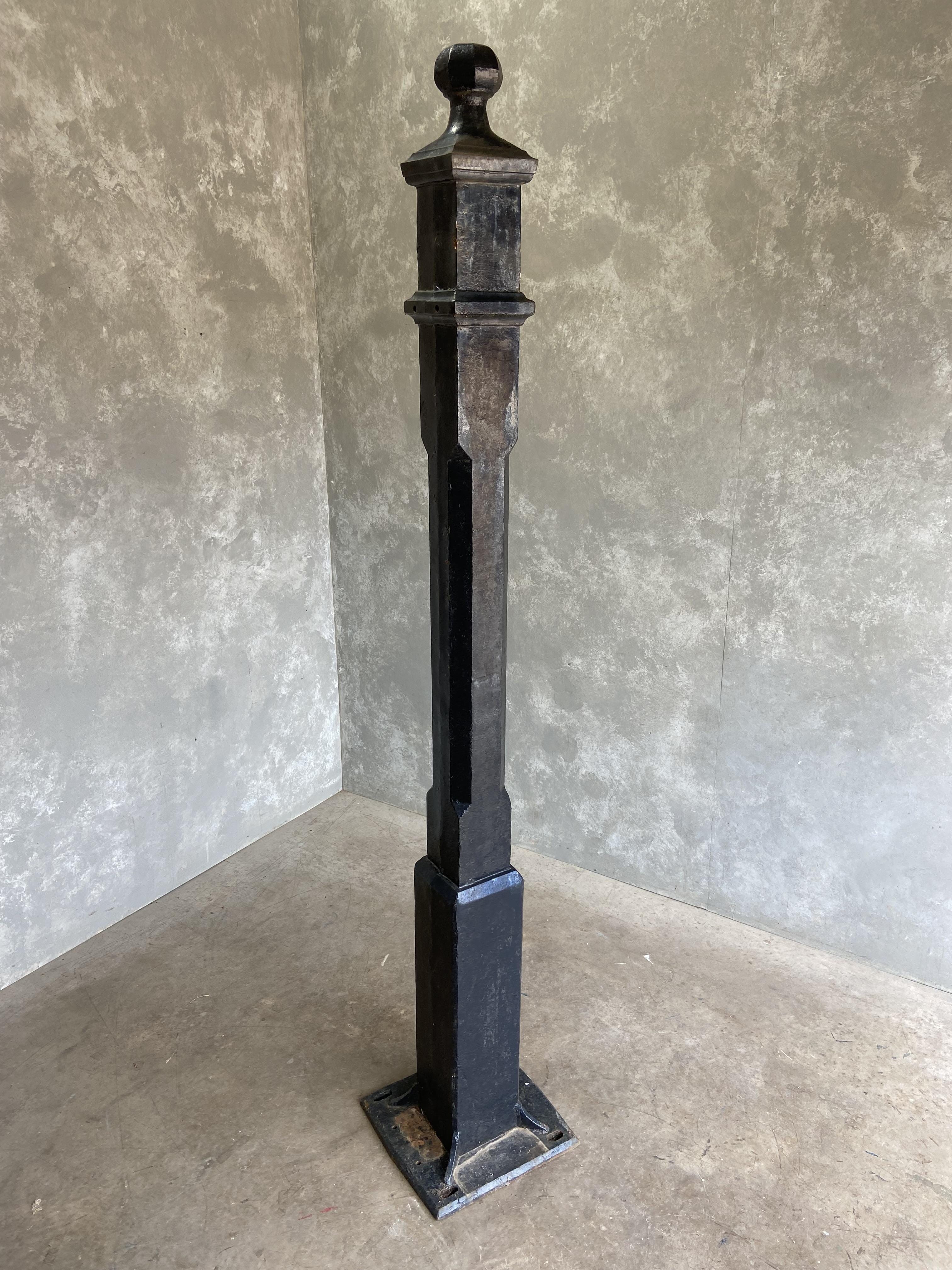 Single Cast Iron Gate Post - 9685
