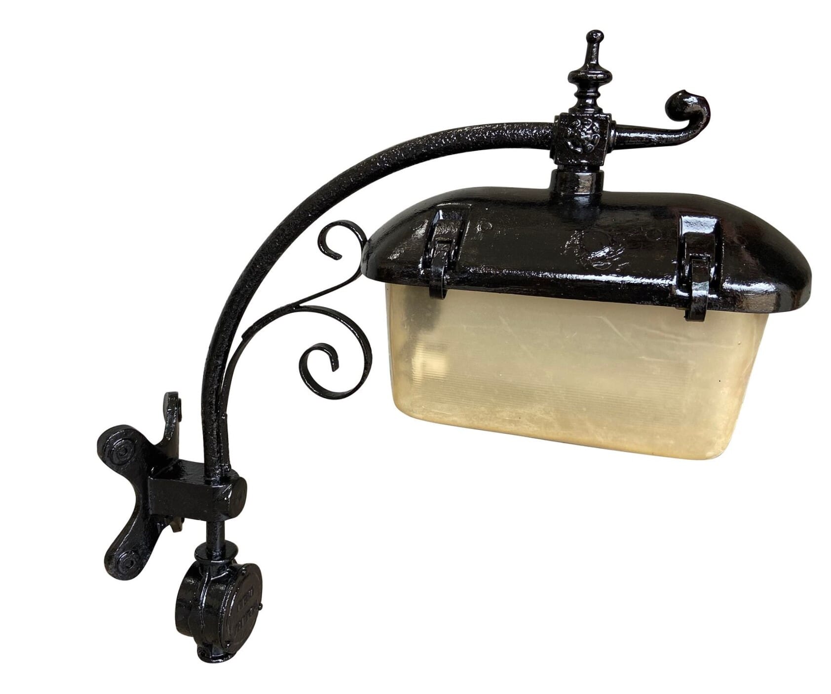 Reclaimed Cast Iron Lamp Post Light - 9490