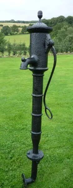 Antique salvaged Cast Iron Fountain Water Pump - 3904