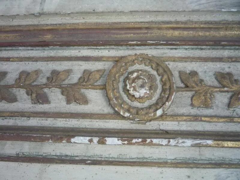 A pair of antique curved decorative wooden panels - 4193