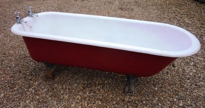 Salvaged antique roll top cast iron bath - 4210