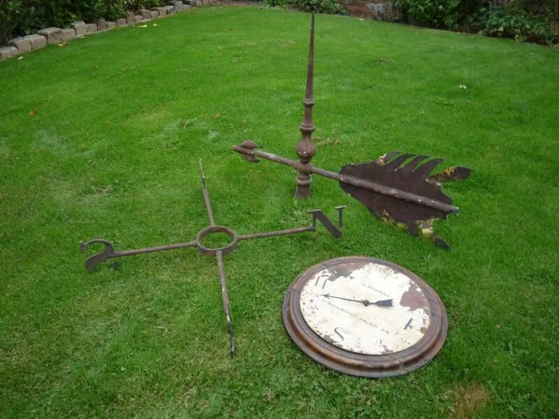 Rare weathervane with internal direction indicator - 4238