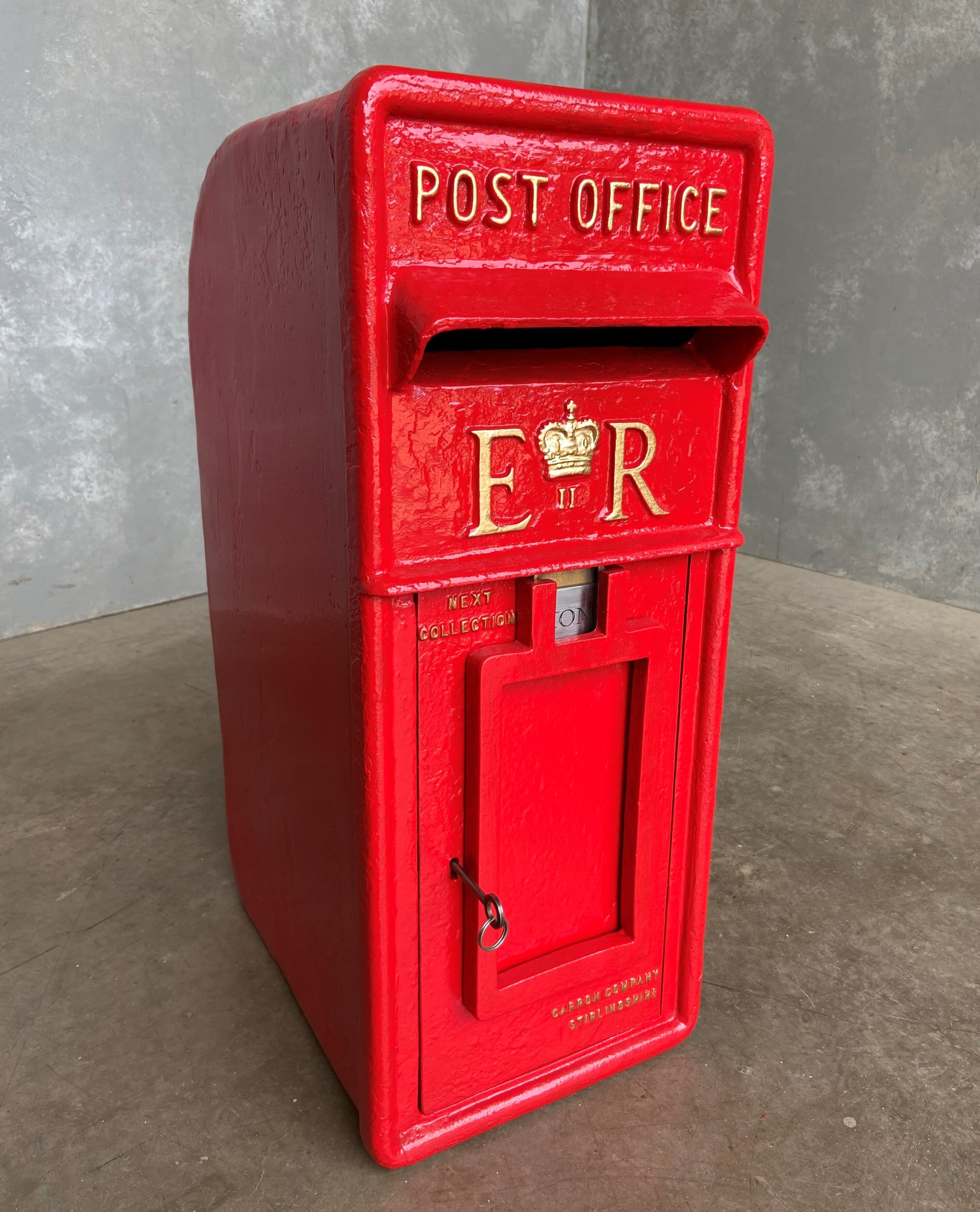 Genuine ERII Pole Mounted Post Office Post Box - 9589