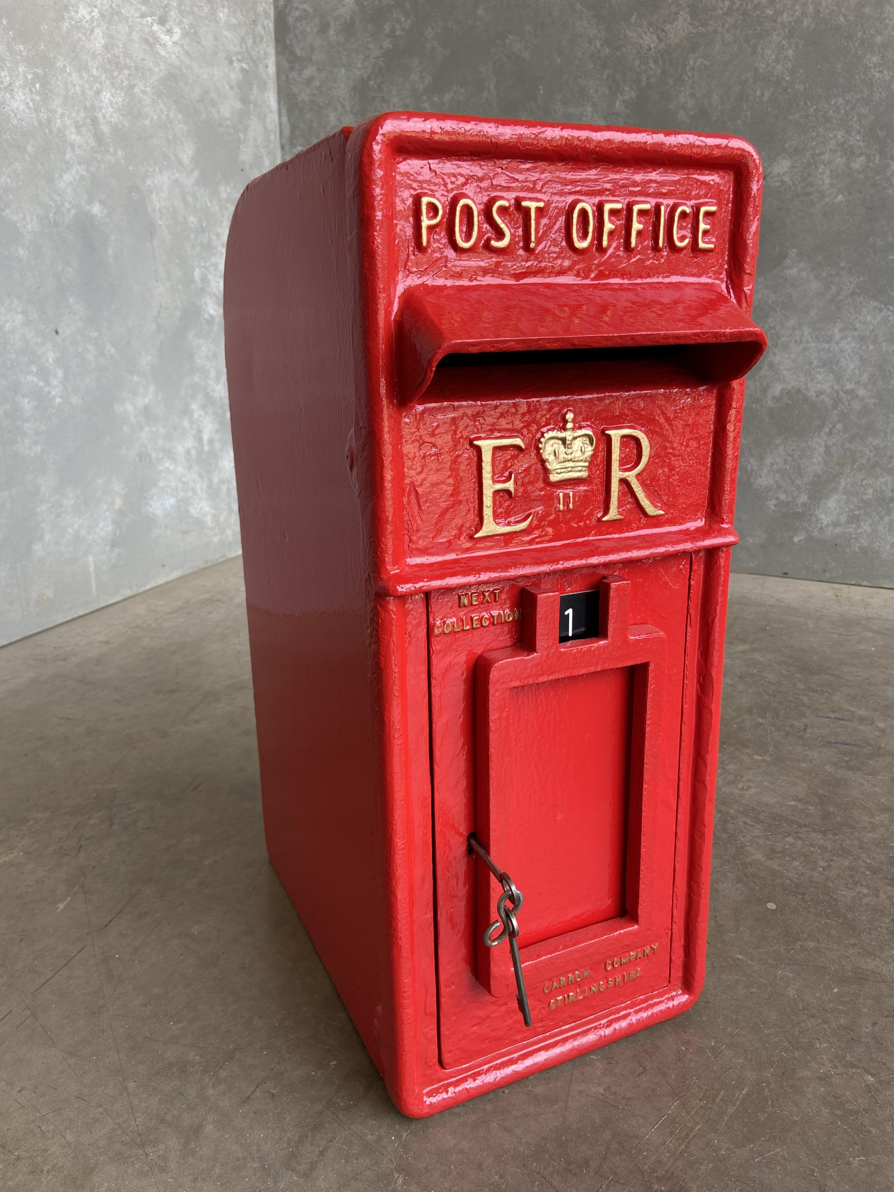 Genuine Post Office Cast Iron Pole Mounted ER II Post Box - 9452