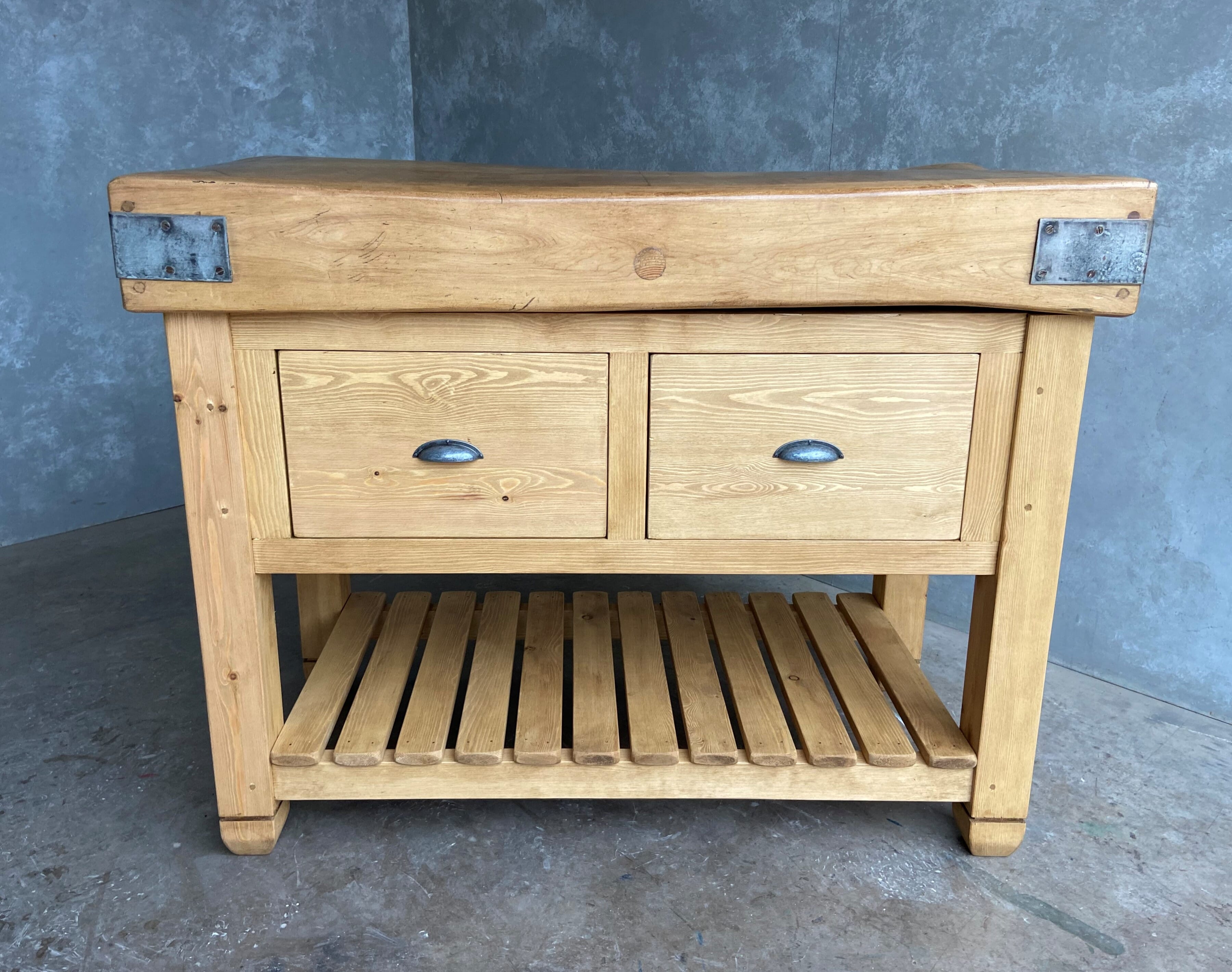 Maple Butchers Chopping Block on Bespoke Wooden Base - D2017