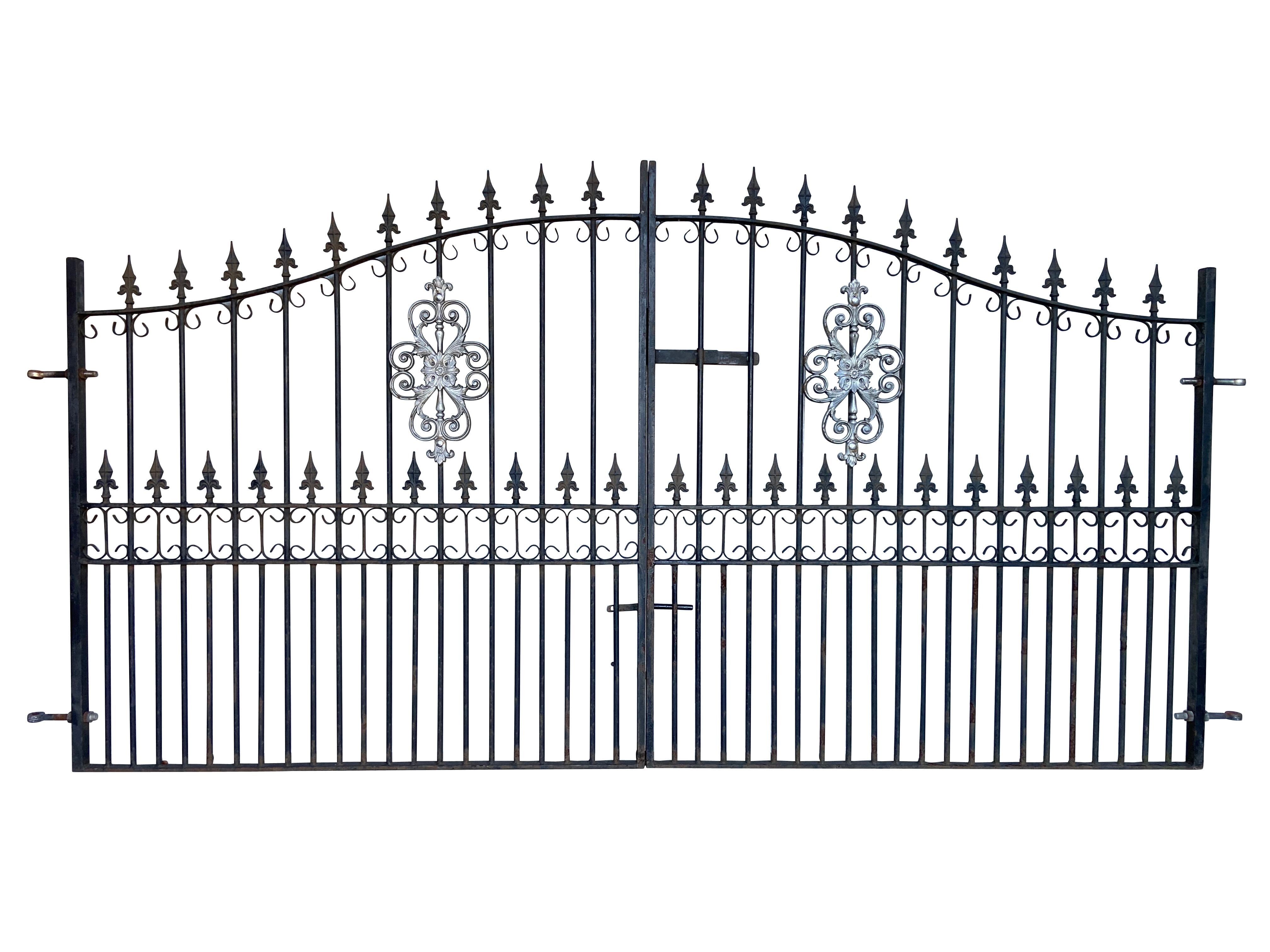 Reclaimed Decorative Metal Driveway Gates - 9759