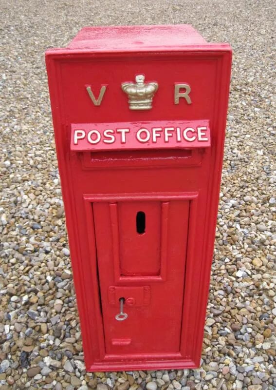 Original VR wall mounted Victorian cast iron post box - 4205