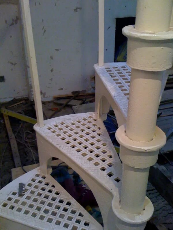 Large Antique Reclaimed Cast Iron Spiral Staircase - 4498