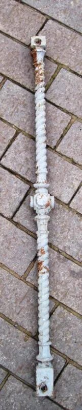 Salvaged cast iron staircase balusters, balustrade, spindles - 4591