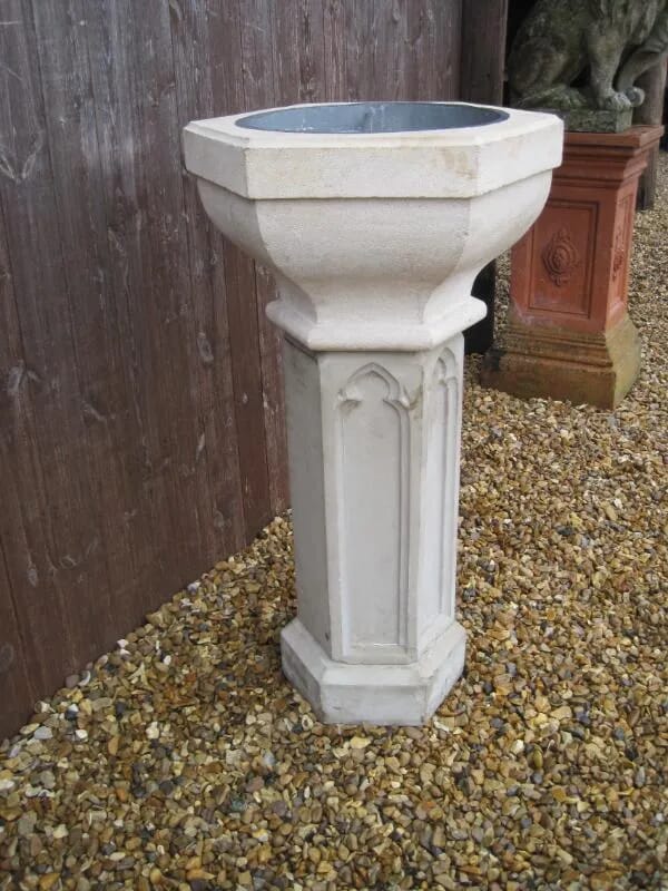 Victorian Bath Stone Church Font - birdbath? - 4582