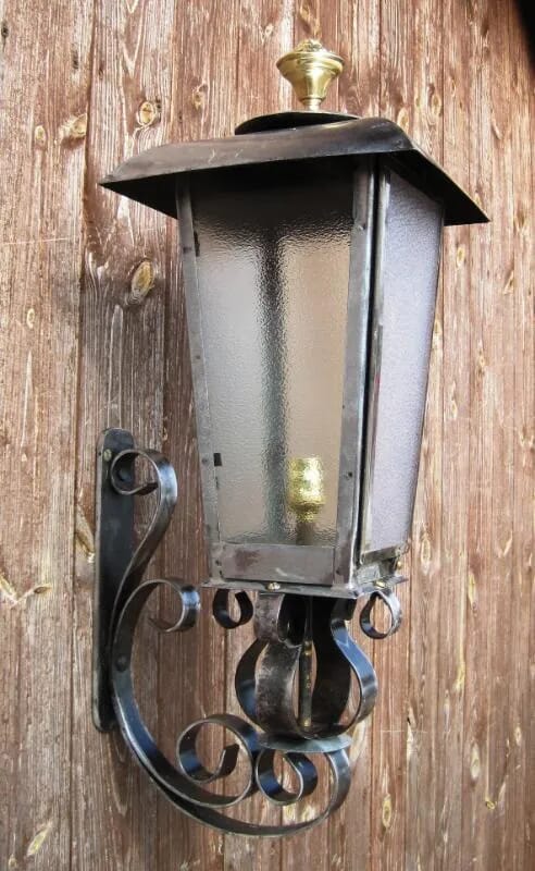 Antique Wall Mounted Lantern - 4570