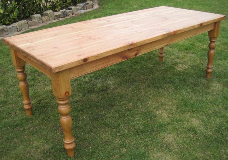 Reclaimed Pine Table With Removable Turned Legs - T001