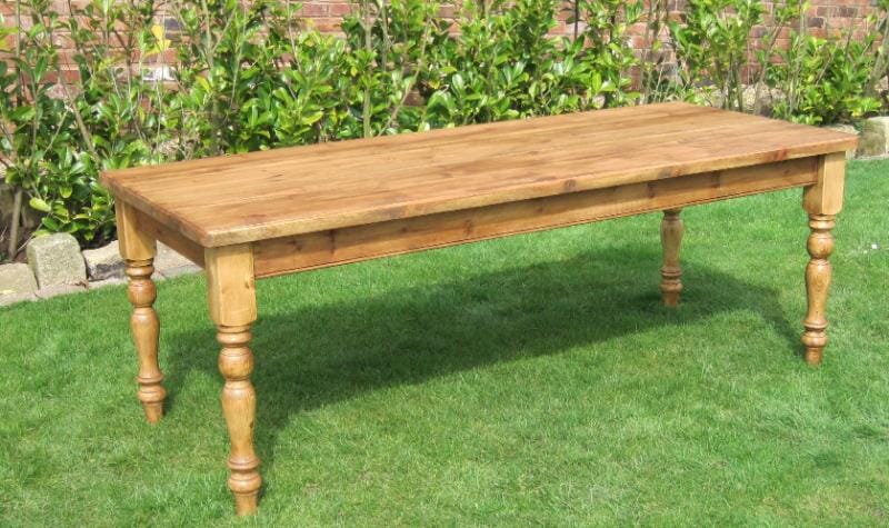 Reclaimed Pine Farmhouse Table With Removable Turned Leg - T003
