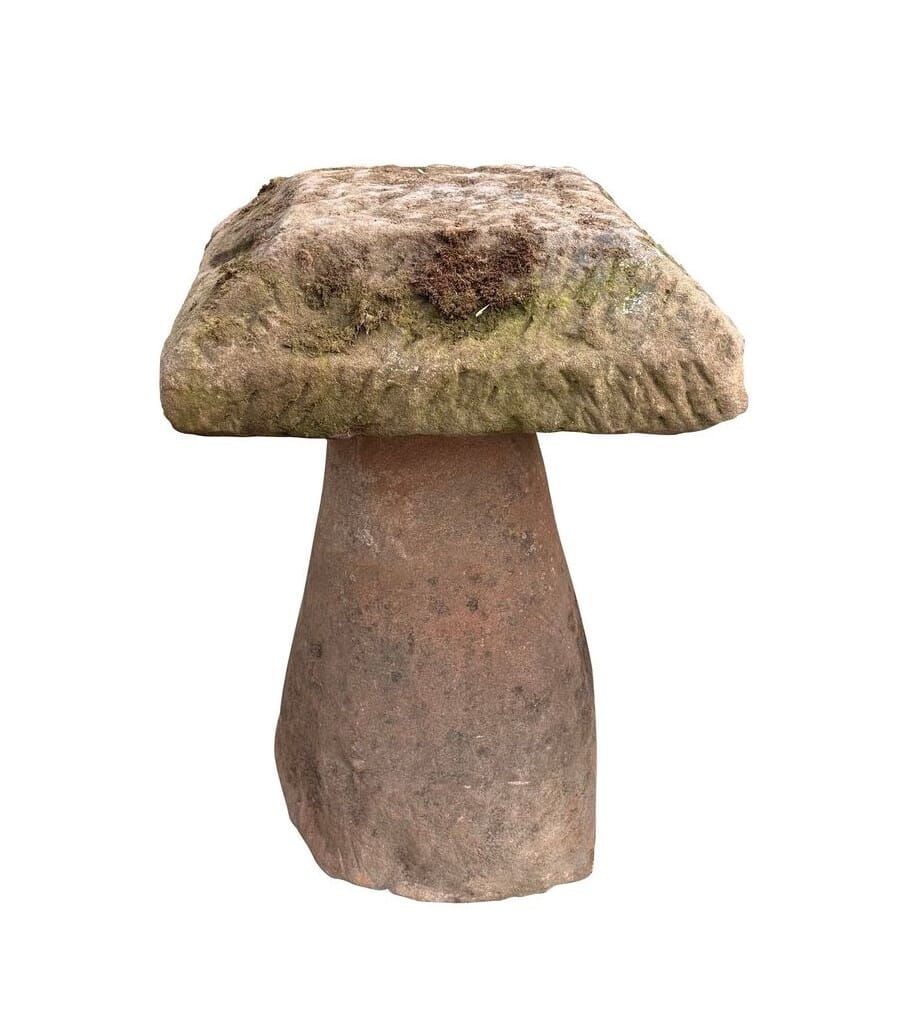 Large Outdoor Garden Red Sandstone Staddle Stone - 10382