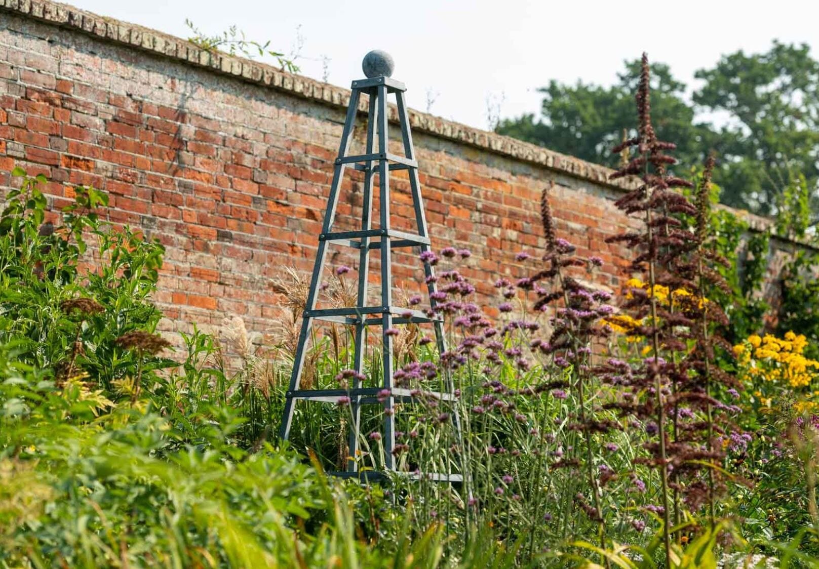 Southwold Grand Pyramid Steel Obelisk  - ARC-899