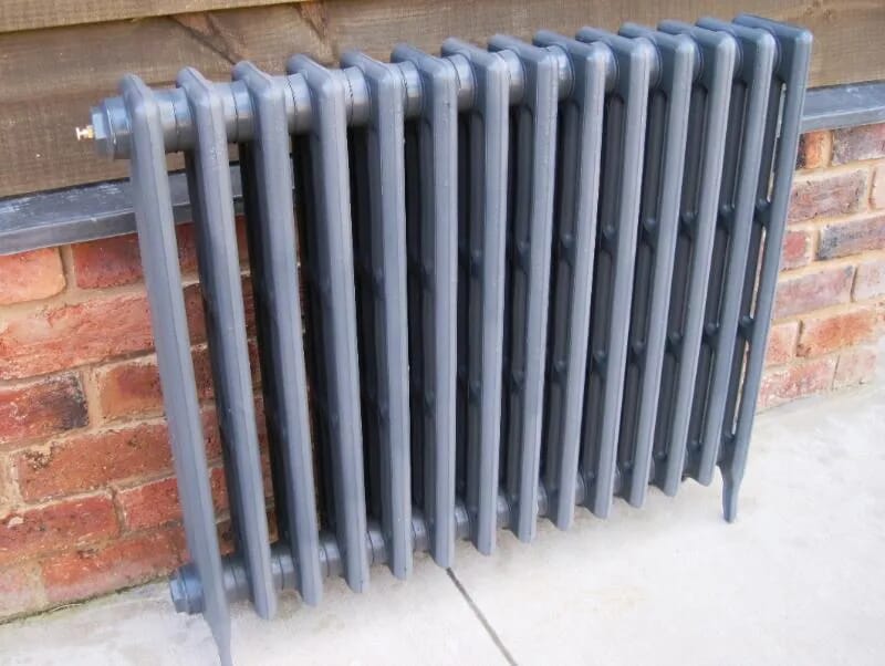 Cast Iron Victorian 4 Column Radiator - 760mm Tall x 888mm Long - Vic760/14pf2