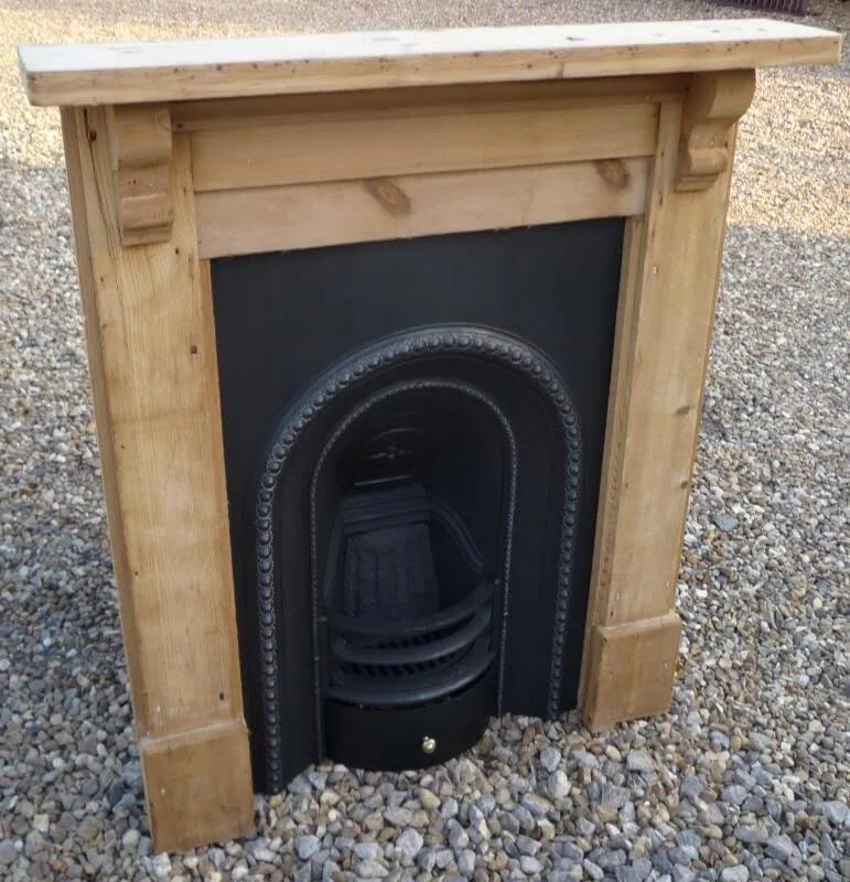 Reclaimed Cast Iron Fire Insert with Original Pine Surround - 4278