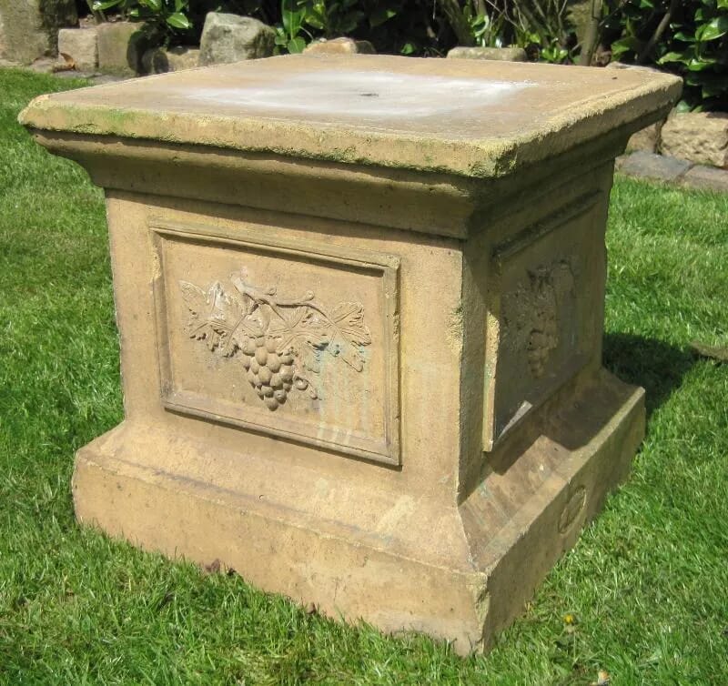 Aston Hall Buff Terracotta Antique Garden Plinth - 3578
