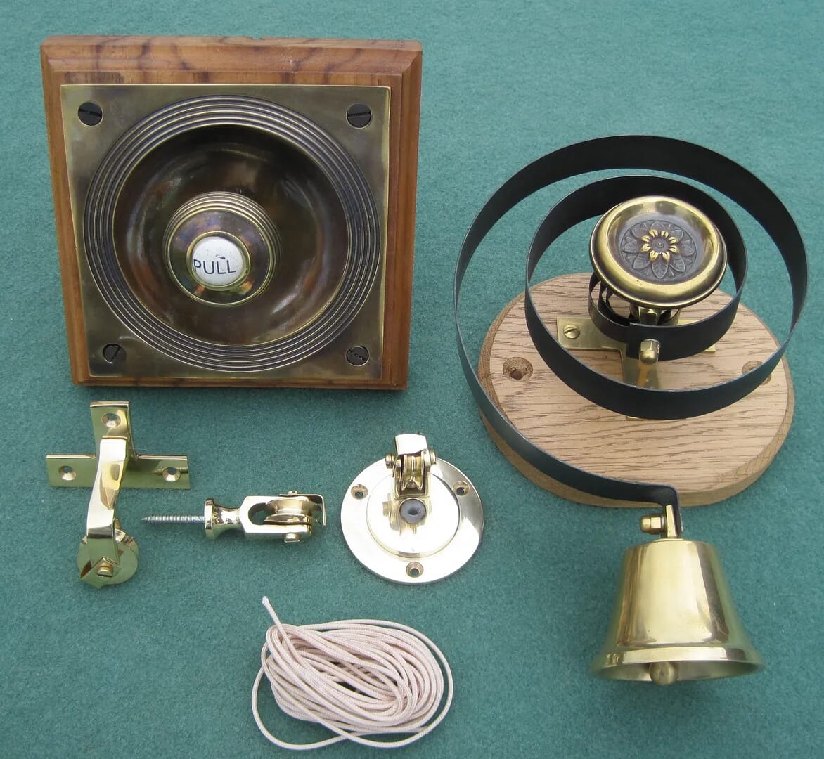 Brass Claverley Bell Pull and Servants Bell with Flower - BPclbBPinbf
