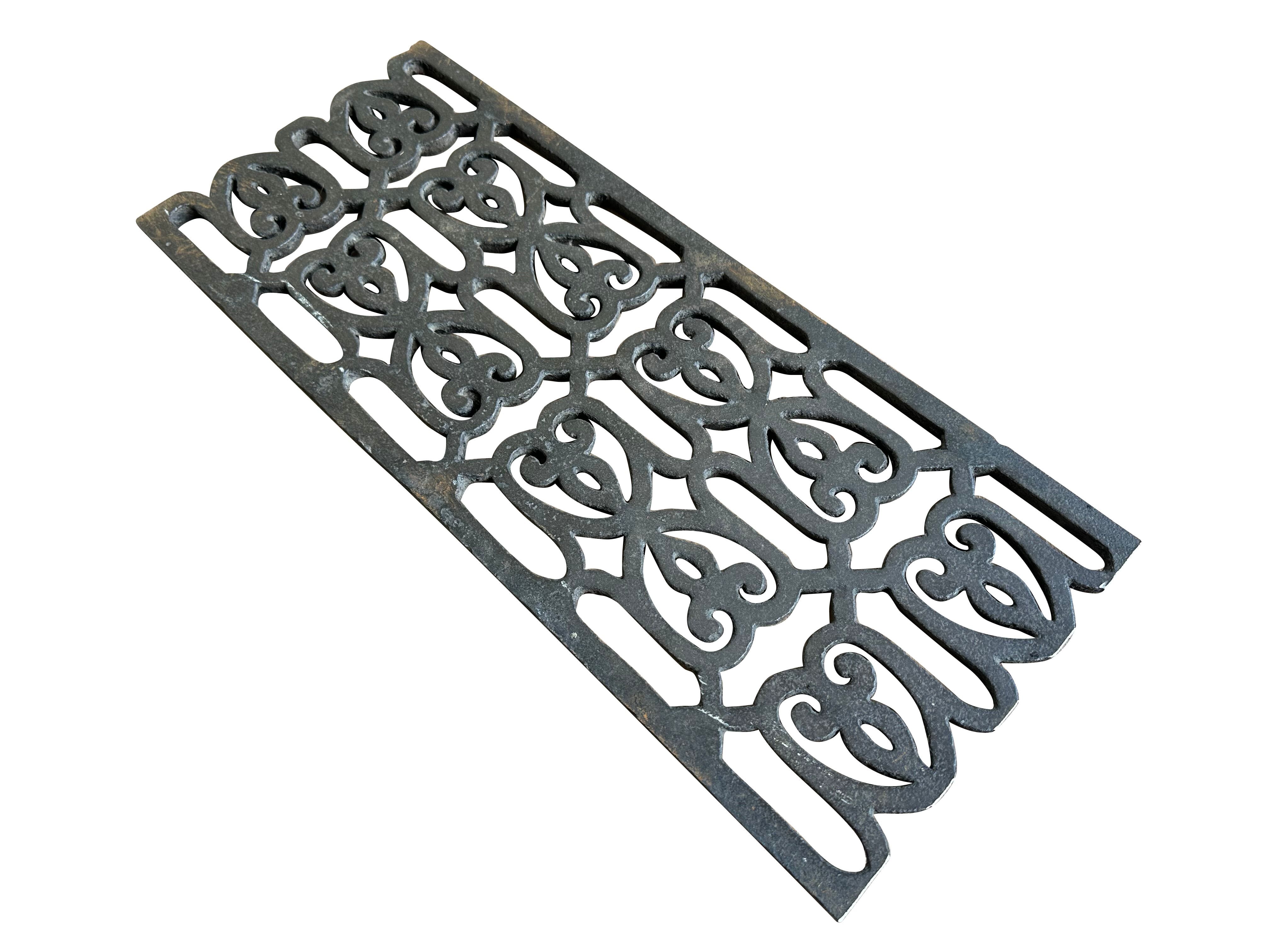 Victorian Ornate Reclaimed Cast Iron Floor Grille / Grid - 10510C