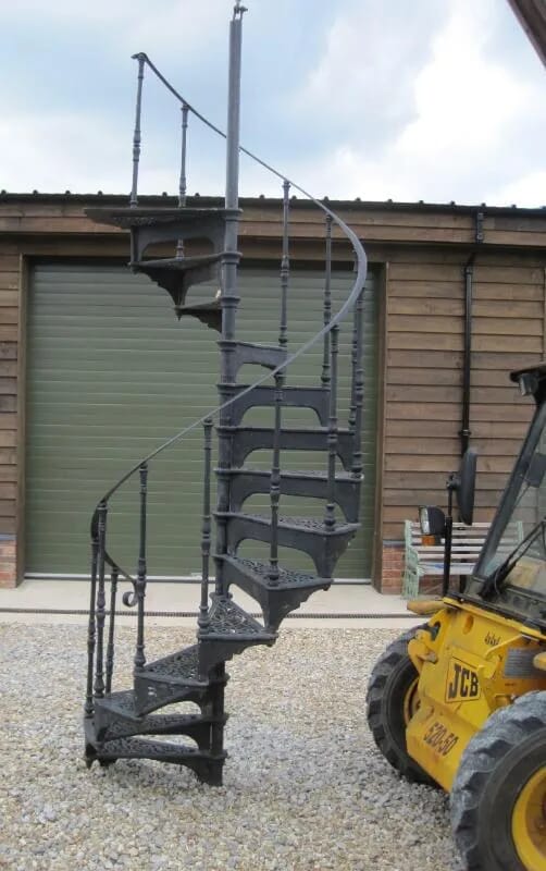 Cast Iron Spiral Staircase With 2 Landing Rails - 4810