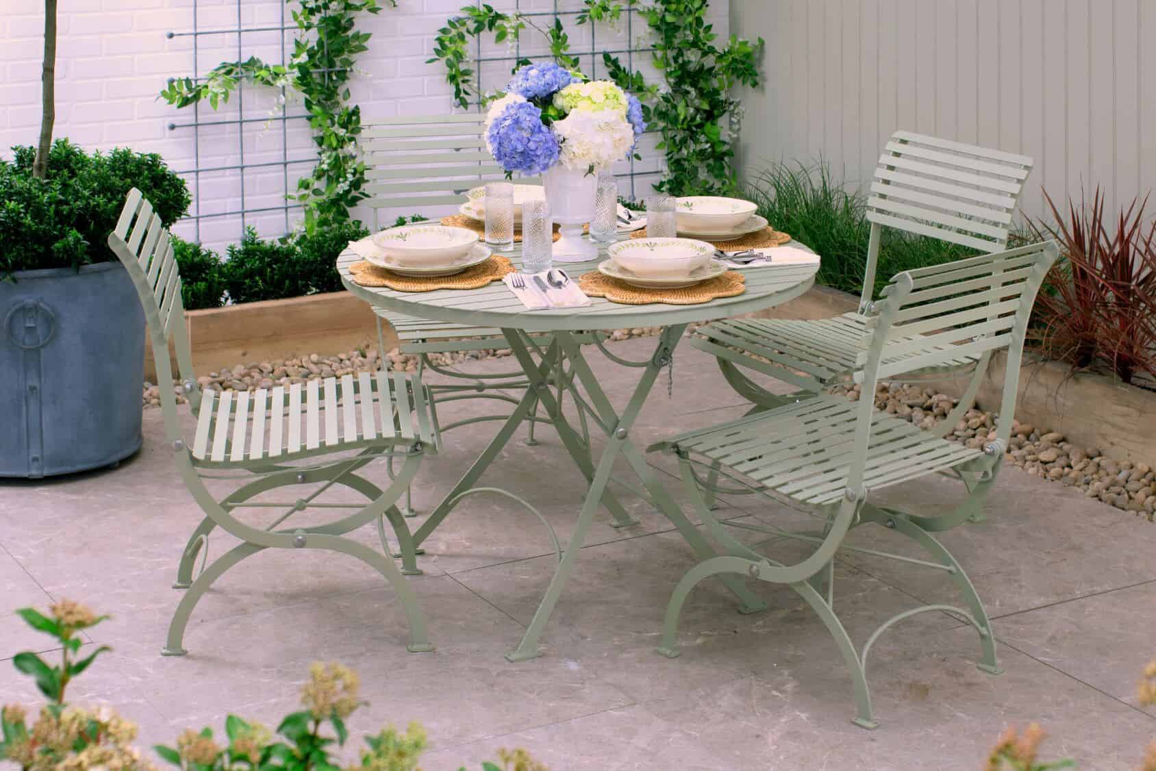 Darsham Lichen Green Dining Table + 4 Chairs Design A