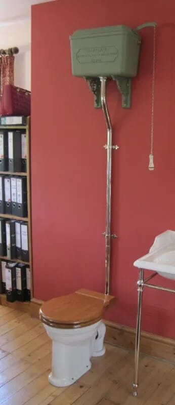 Ex Showroom Thomas Crapper High-Level W.C. Set - EXDTCHLCS
