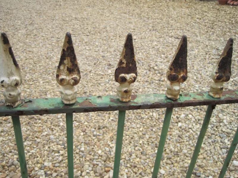 Set of Antique Reclaimed Wrought Iron Railings and a Gate - 4802