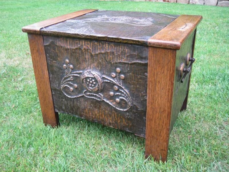 Antique Oak and Copper Arts and Crafts Coal or Wood Holder - 4941