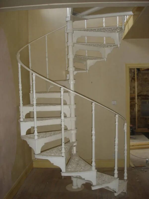 Large Cast Iron Spiral Staircase with Landing Rails - 4921