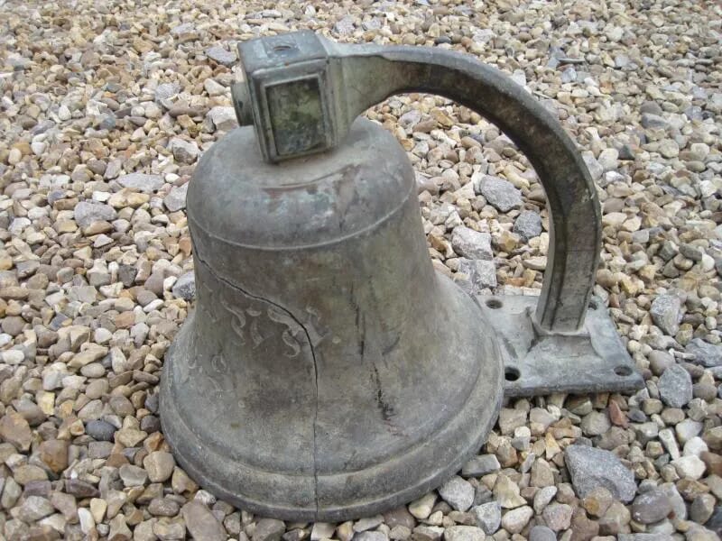 Cracked/Damaged Antique Bronze Bell - 5024