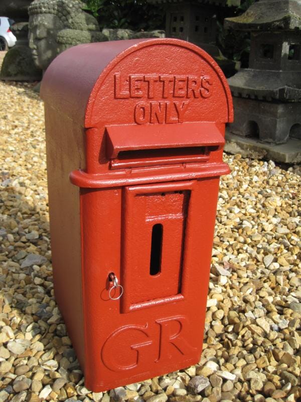 Pole Mounted Post Box - 4894