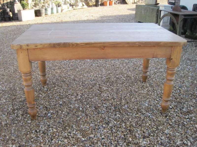 Turned Leg Farmhouse Style Kitchen Table - 5295