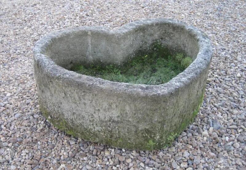 An Antique Garden Trough Heart Shaped - 5344