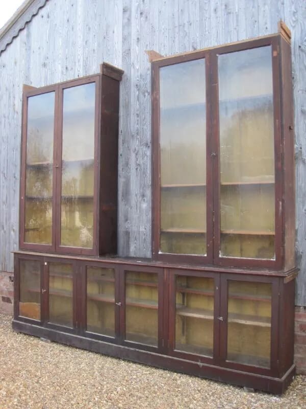 Antique Shop Fitting - dispaly cabinet - 5305