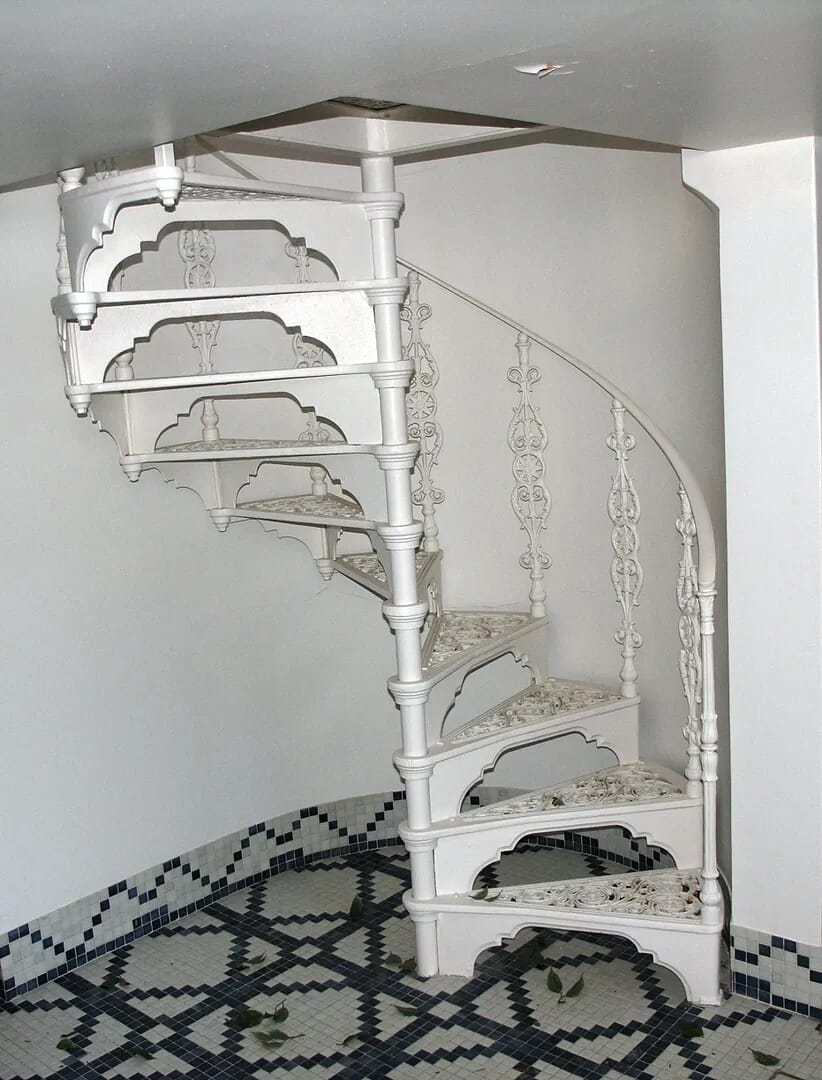 Antique Reclaimed Cast Iron Spiral Staircase with 3 Top Rails - 5271