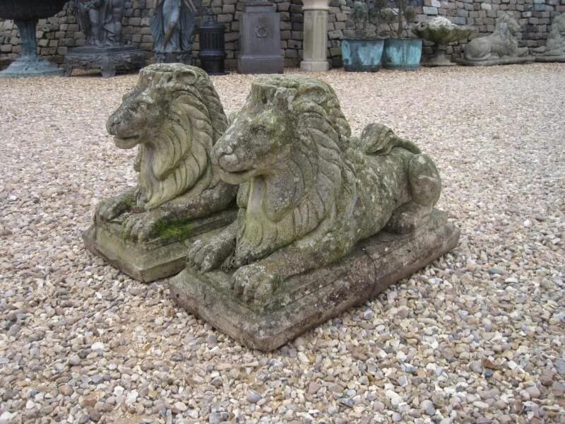 Decorative Pair of Garden Lions - 5510
